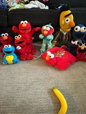 Sesame Street Plush Elmo and Friends Collection - Red, Blue, Yellow, Green